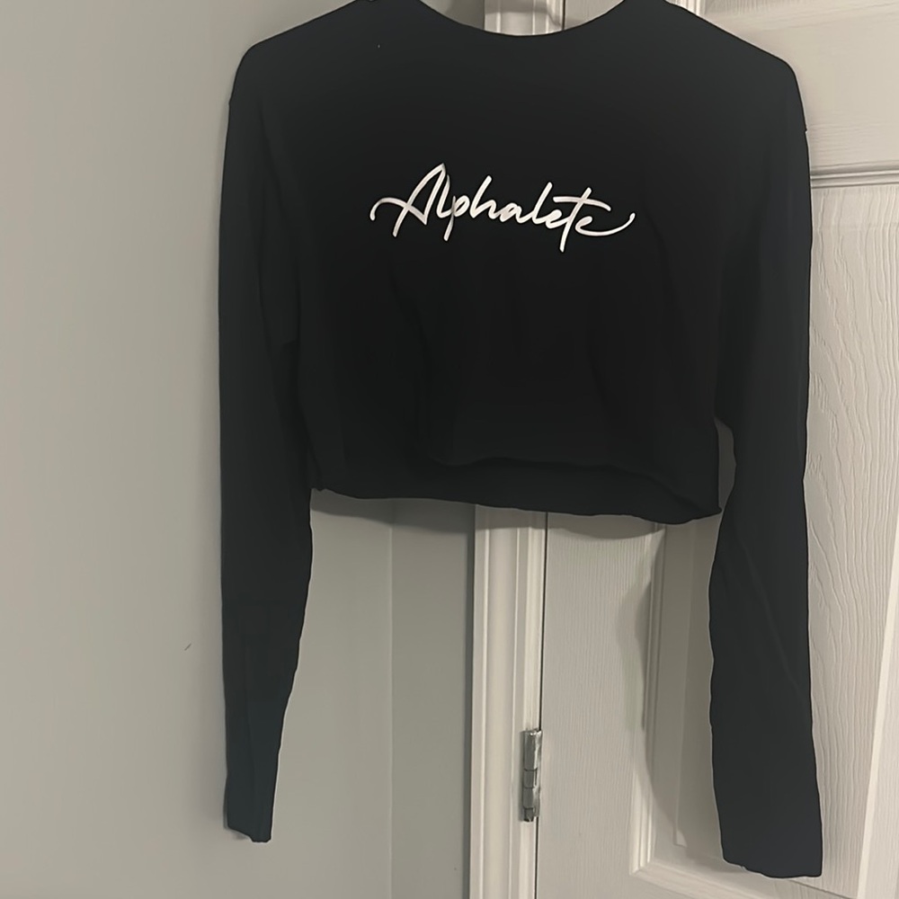 Alphalete Women's Black Long Sleeve crop top
